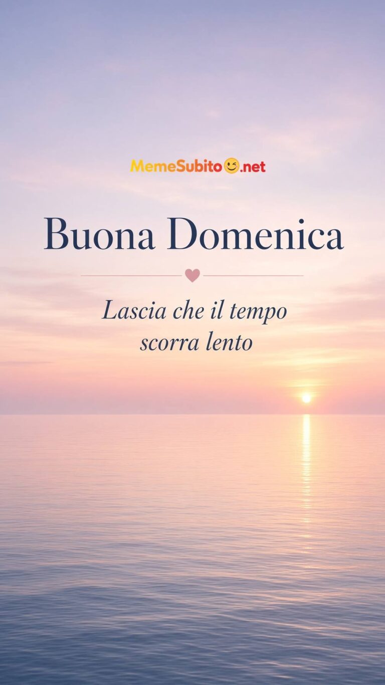 Meme buona domenica mare calmo all’alba con orizzonte sereno